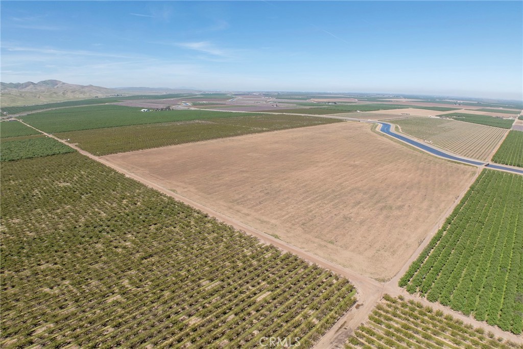 1 Hamilton Rd, Patterson, CA 95360