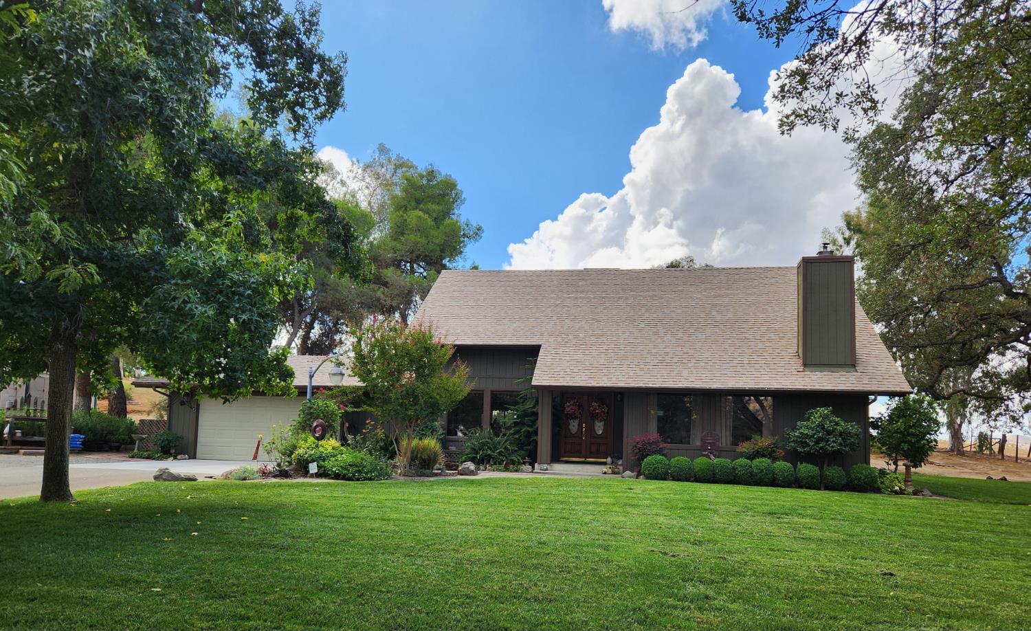 22266 Frontier Rd, Clovis, CA 93619