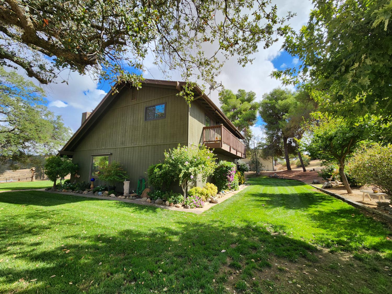 22266 Frontier Rd, Clovis, CA 93619