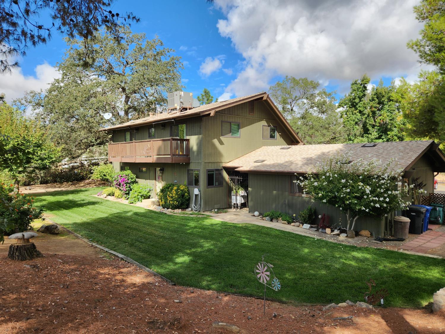 22266 Frontier Rd, Clovis, CA 93619