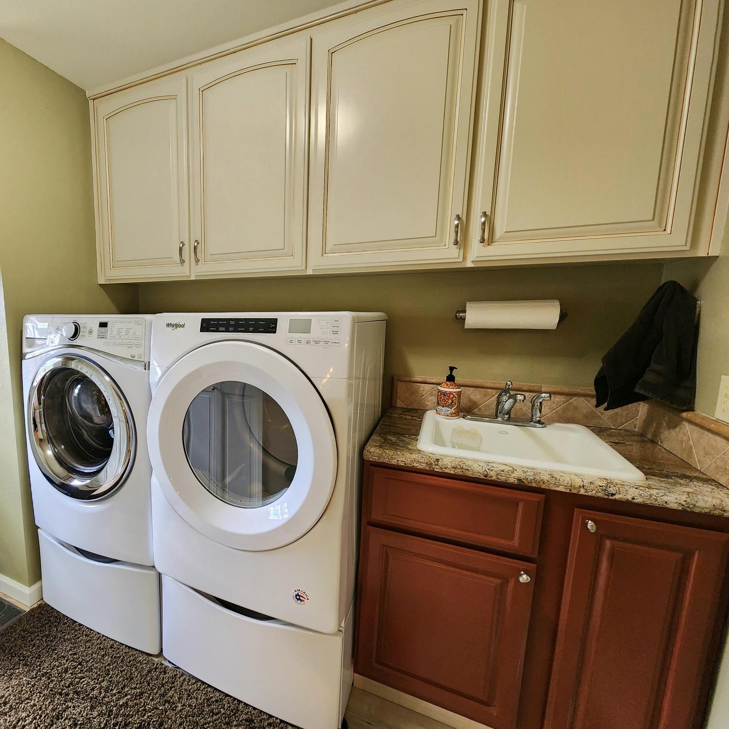 22266 Frontier Rd, Clovis, CA 93619