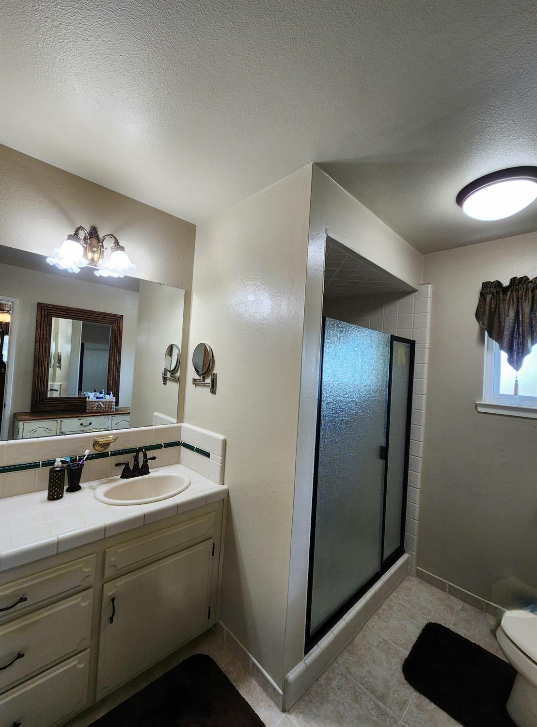 22266 Frontier Rd, Clovis, CA 93619