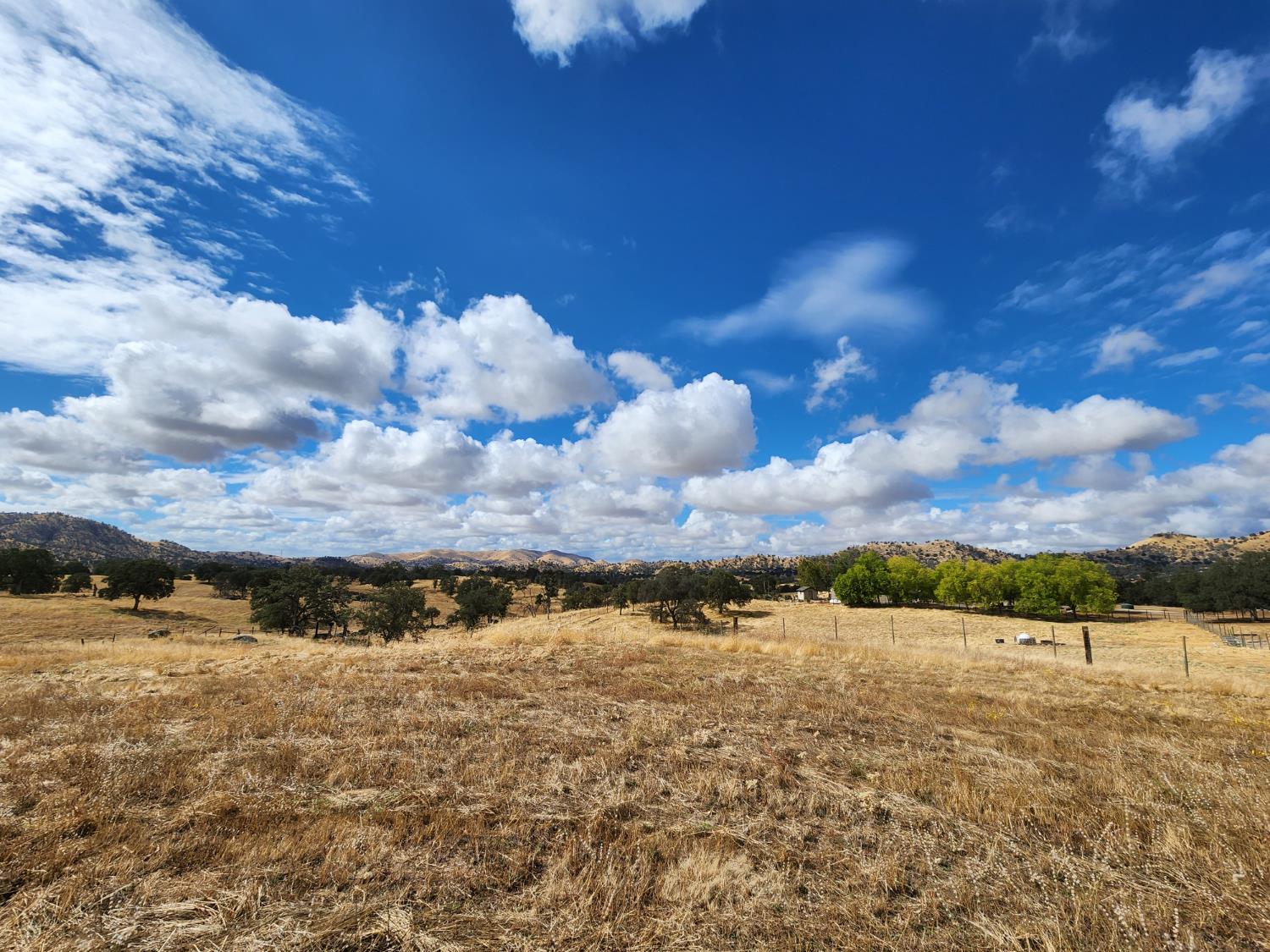 22266 Frontier Rd, Clovis, CA 93619
