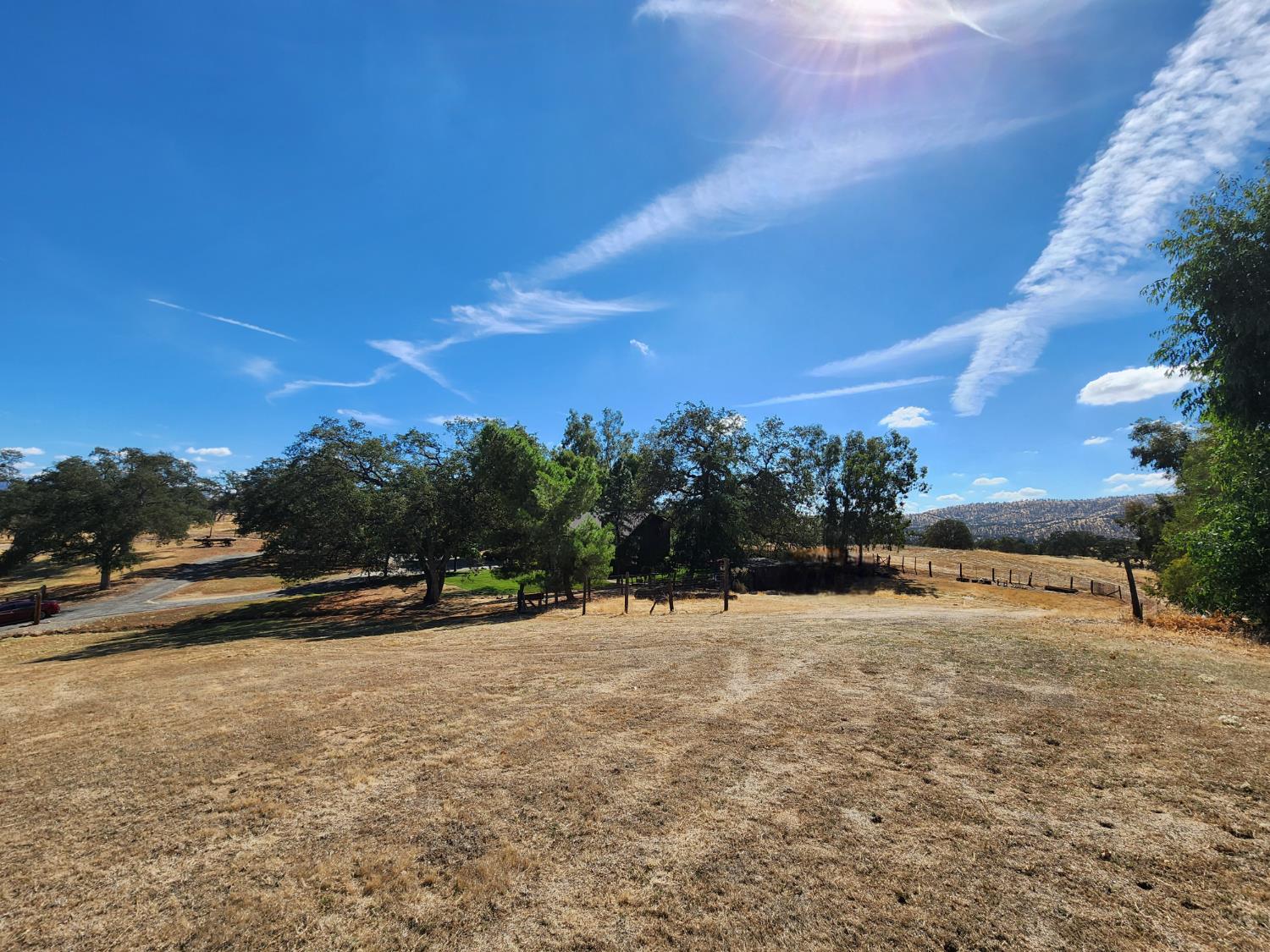 22266 Frontier Rd, Clovis, CA 93619