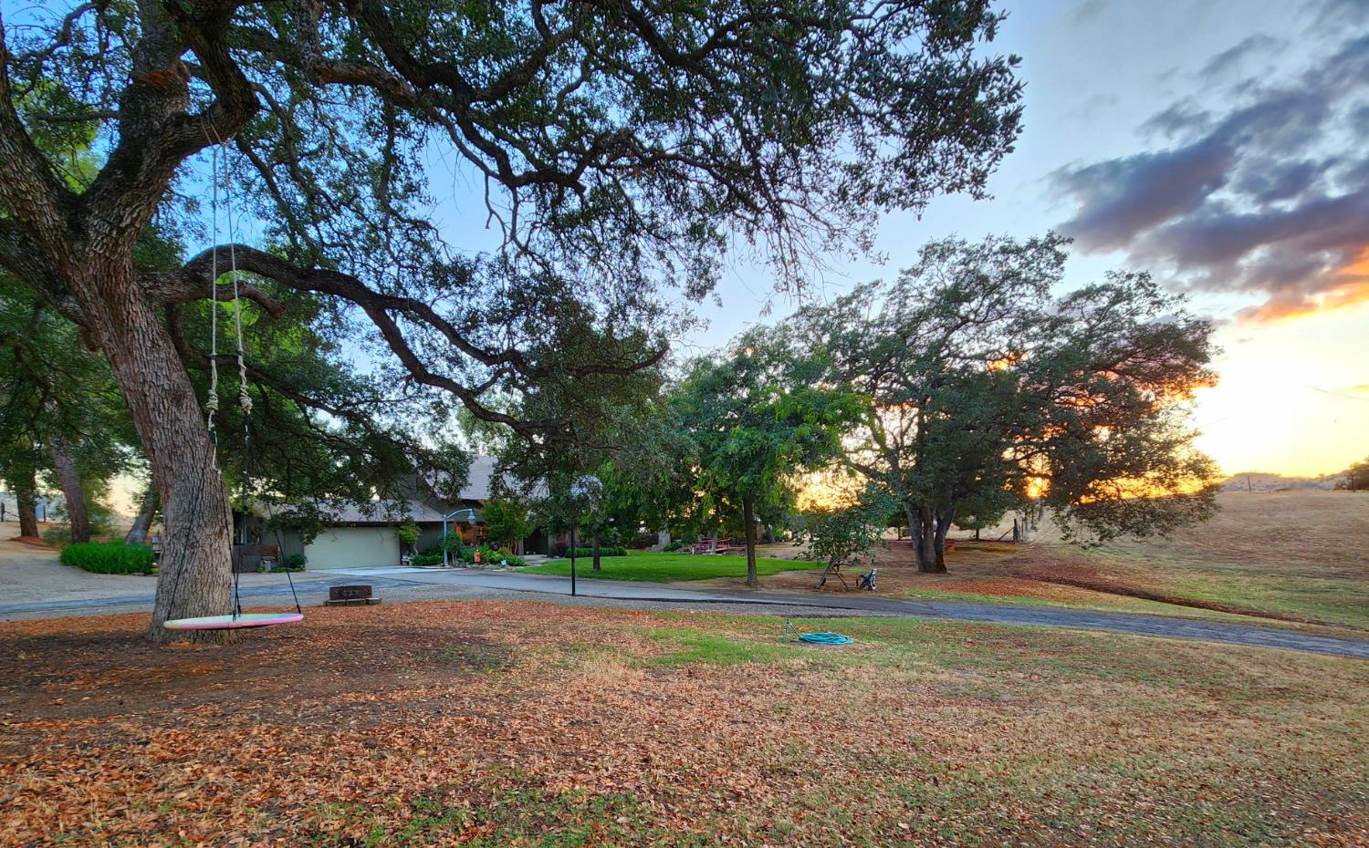 22266 Frontier Rd, Clovis, CA 93619