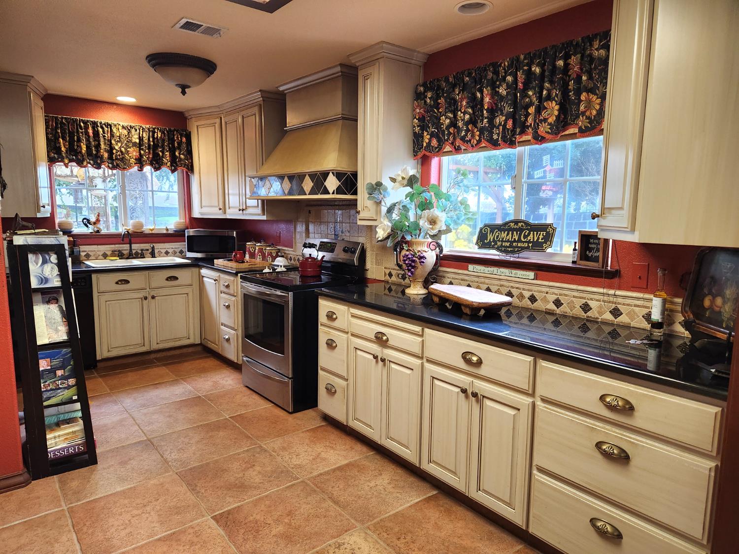 3723 W Central Ave W, Fresno, CA 93706