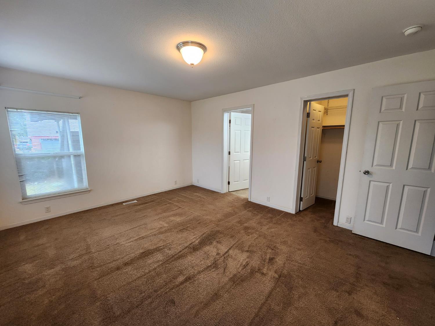 3723 W Central Ave W, Fresno, CA 93706