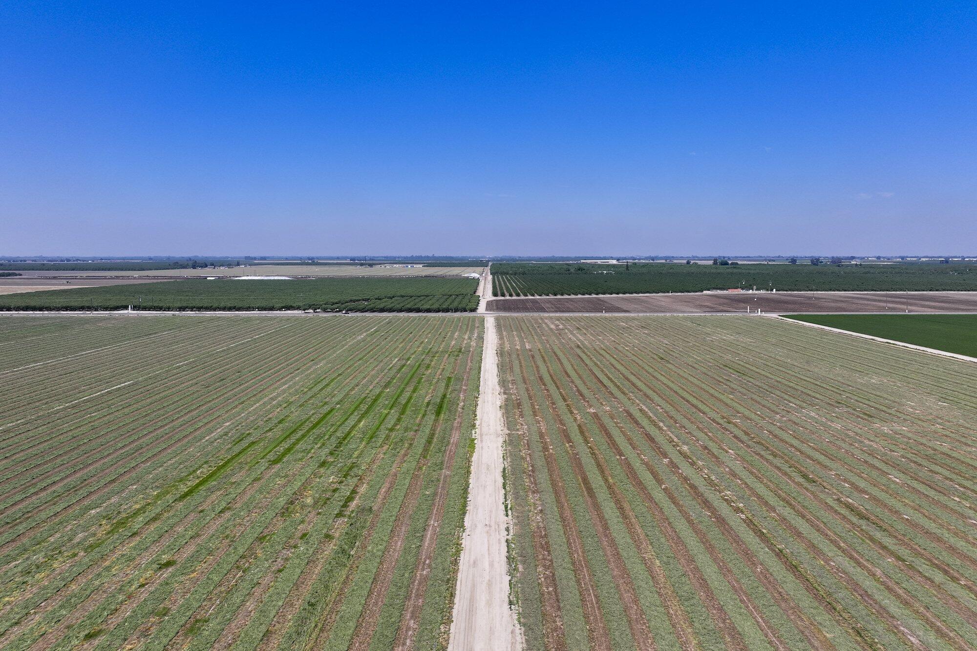 14818 Flint Ave, Hanford, CA 93230